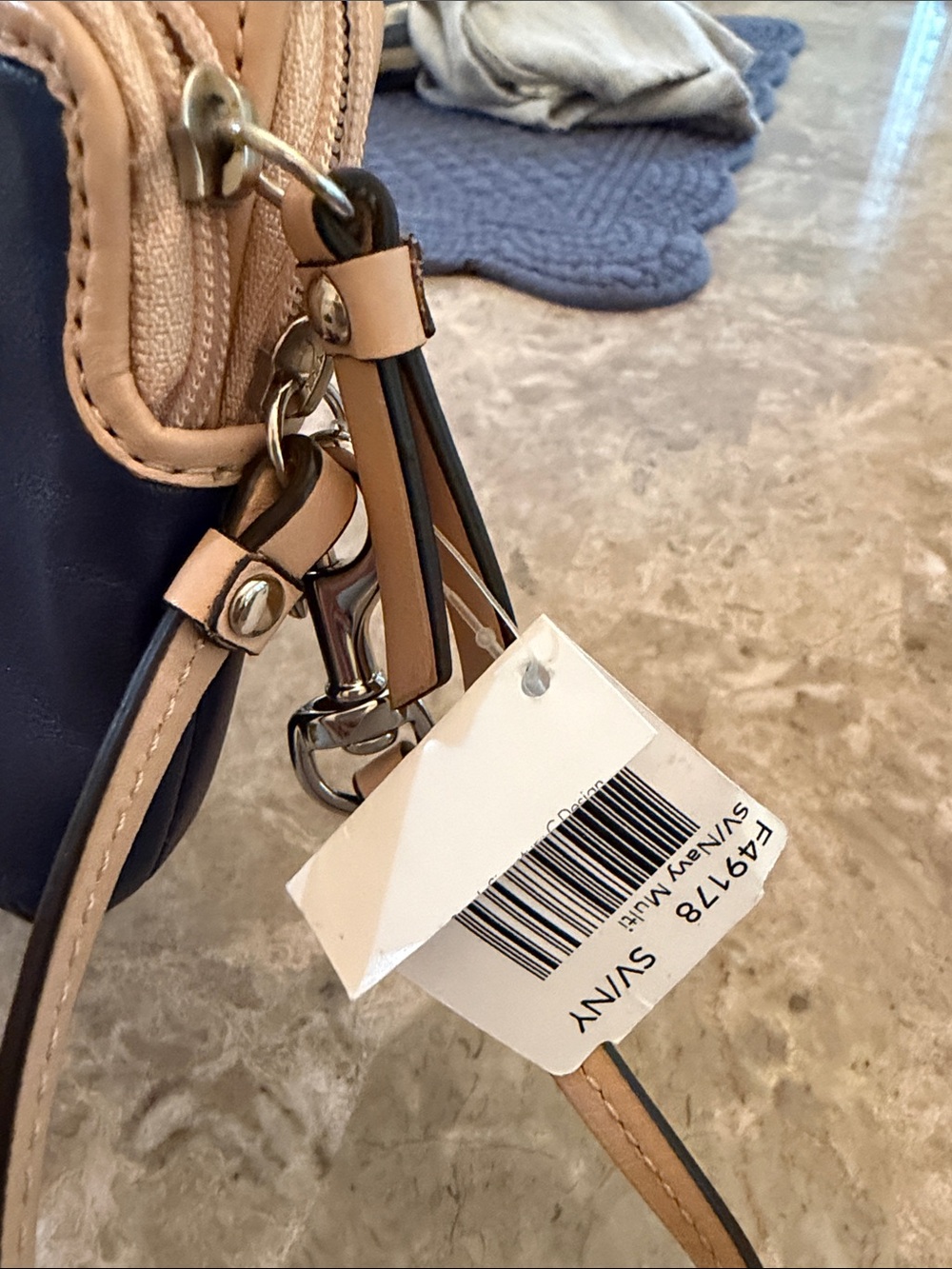 Coach NWT Daisy Spectator Double Zip Leather Wristlet/Clutch Navy,Green & Tan - Picture 12 of 16